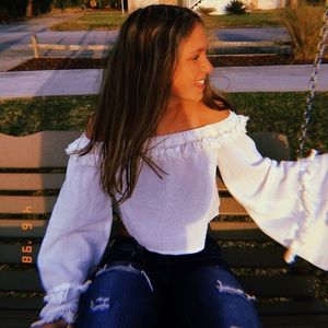 Meet your Posher, Avery